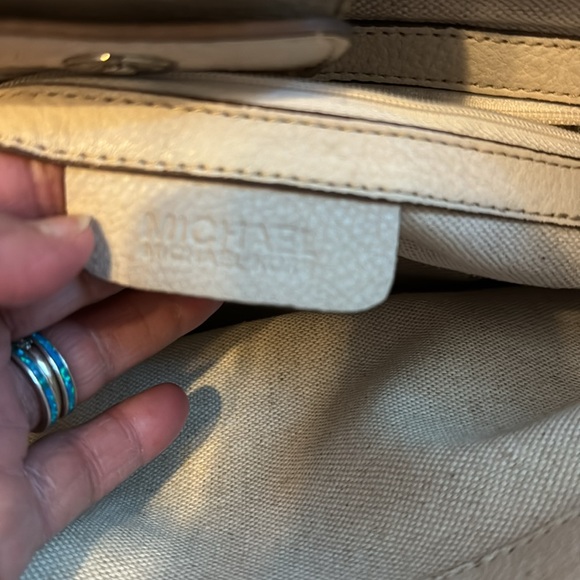 MK Creme Bag - Picture 8 of 13